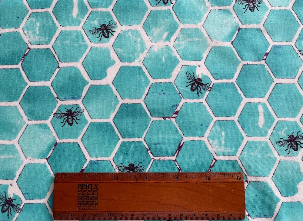 Bee Pollinators in Mottled Aqua Honeycombs Quilting Cotton (Made in Japan)