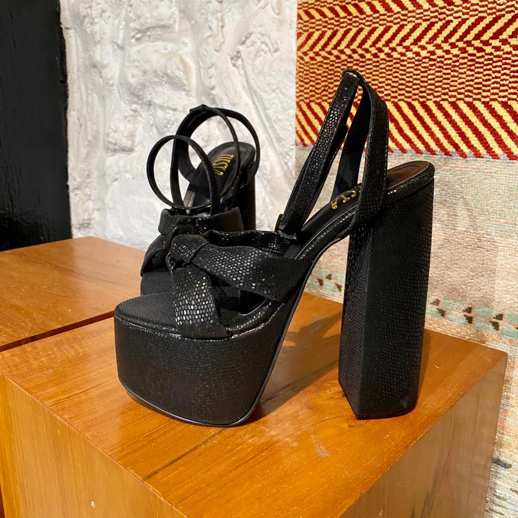 Bold Black ( blocks )